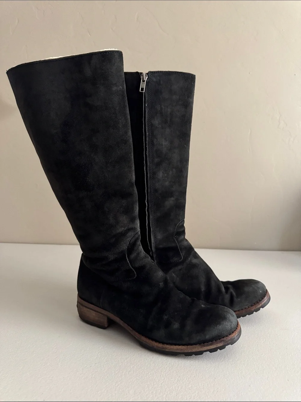 🖤🙌🏼 UGG winter boots Sherpa lined 8.5